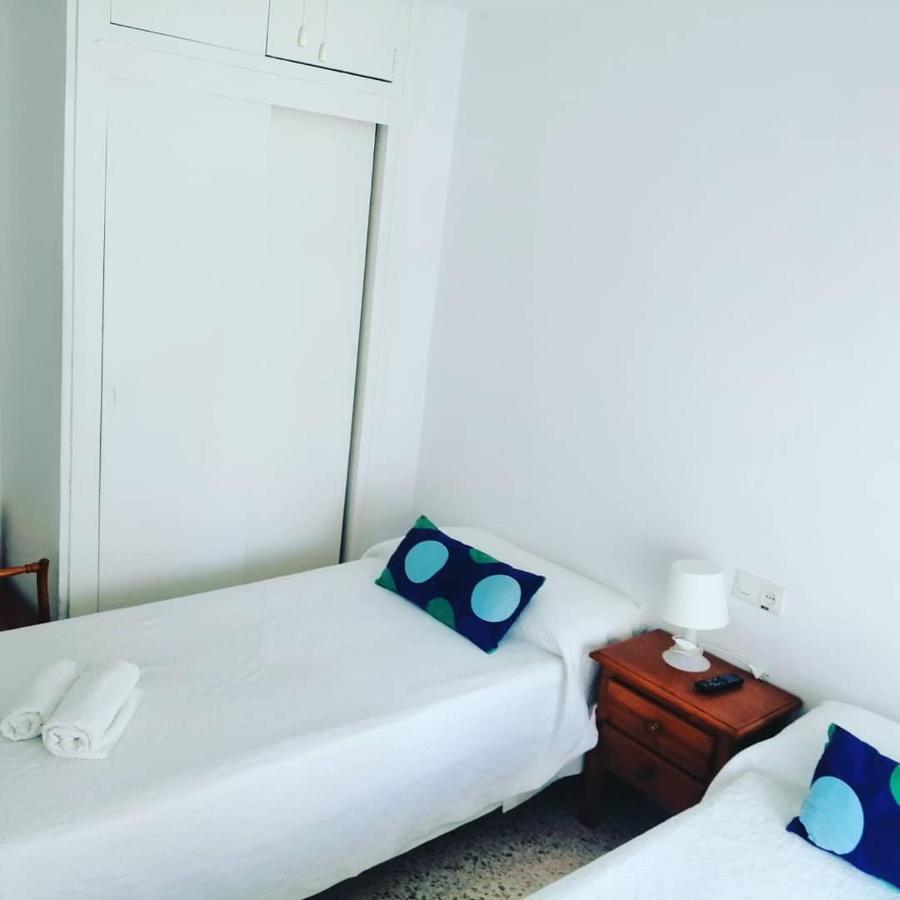 Hostal La Parada Hotel Huelva Bagian luar foto